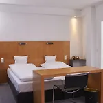 Romantichotel Goldener Karpfen - Kleine, Feine Grandhotel Direkt In Der Altstadt מלון