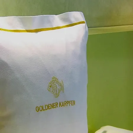 מלון Romantichotel Goldener Karpfen - Kleine, Feine Grandhotel Direkt In Der Altstadt 4*