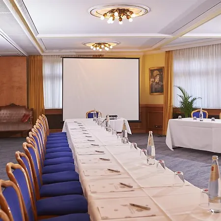 Romantichotel Goldener Karpfen - Kleine, Feine Grandhotel Direkt In Der Altstadt פולדה