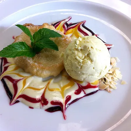 Romantichotel Goldener Karpfen Hotell Fulda