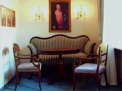 Romantichotel Goldener Karpfen - Kleine, Feine Grandhotel Direkt In Der Altstadt Fulde