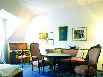 Romantichotel Goldener Karpfen - Kleine, Feine Grandhotel Direkt In Der Altstadt פולדה